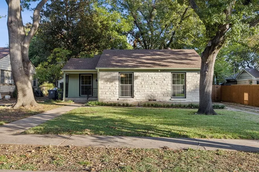 1303 Engle Avenue, Dallas, TX 75224