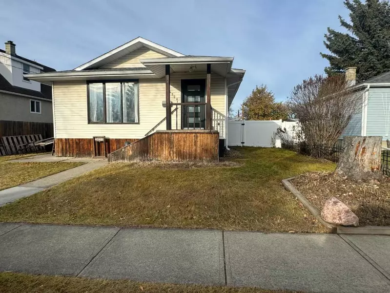 4126 50A ST, Red Deer, AB T4N 1Y9