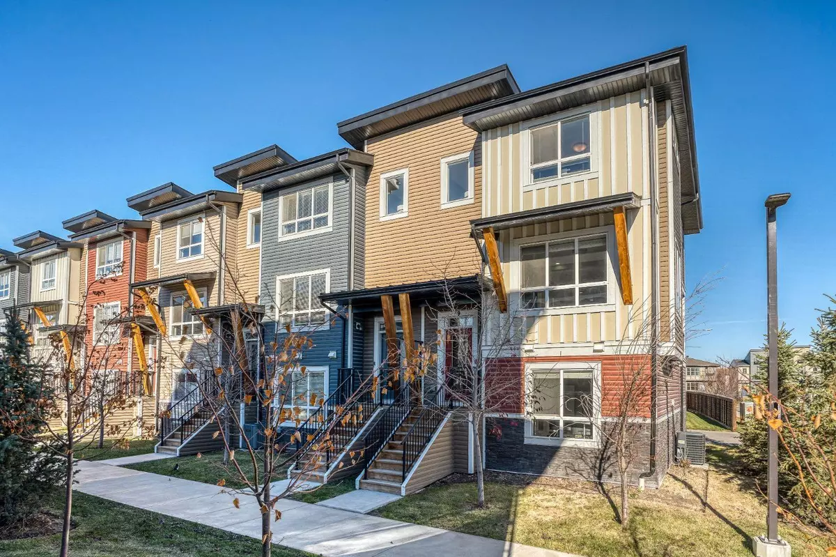 Calgary, AB T2X 4E1,49 Walgrove PLZ Southeast