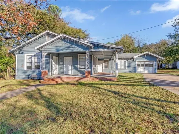 2940 Bonham Street, Paris, TX 75460