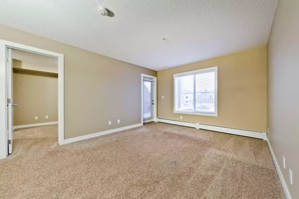 Calgary, AB T2X2B9,81 Legacy BLVD SE #1214