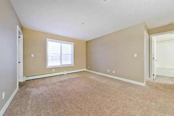 Calgary, AB T2X2B9,81 Legacy BLVD SE #1214