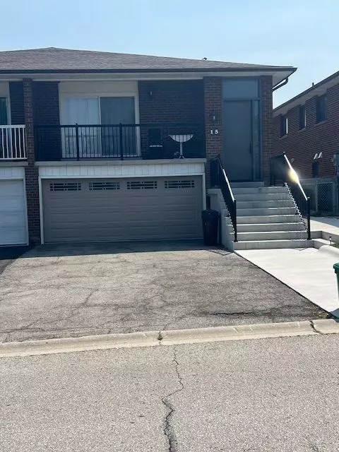 15 Albany DR, Vaughan, ON L4L 2X5