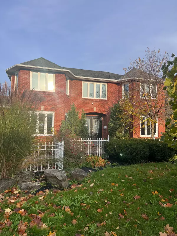 Brampton, ON L6Z 4M3,8 Ridelle CT