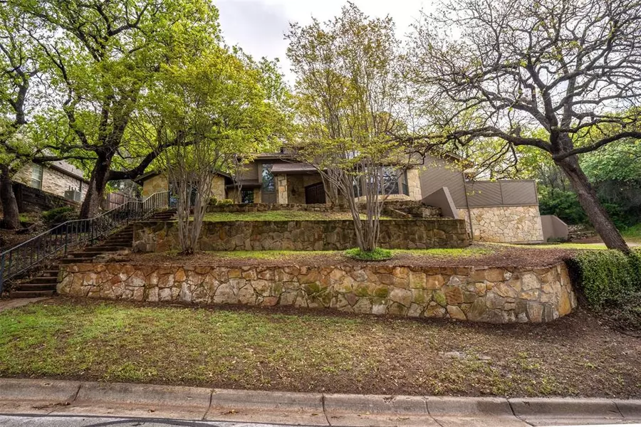 2217 Shadydale Drive, Arlington, TX 76012