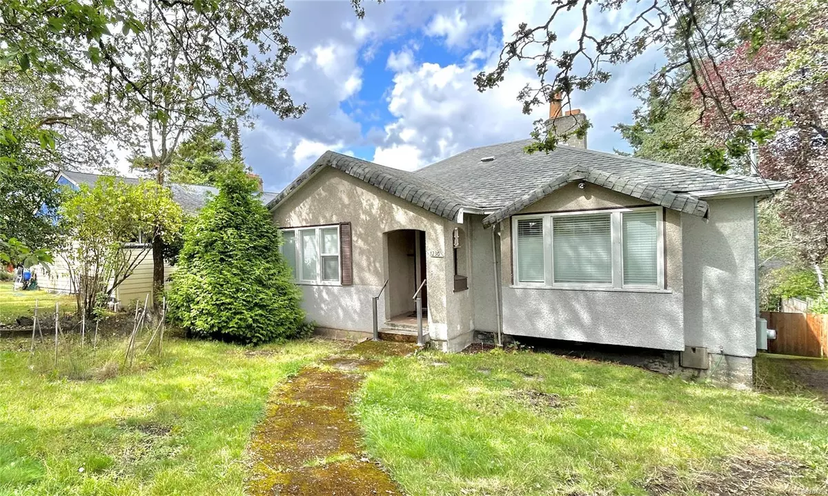 Saanich, BC V8X 2R2,1230 Maywood Rd