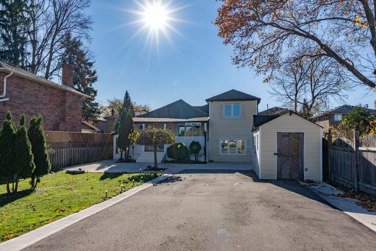 Mississauga, ON L5G 4K9,1328 Cawthra RD