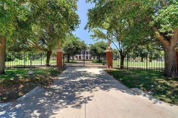 Colleyville, TX 76034,7260 Oak Alley Drive