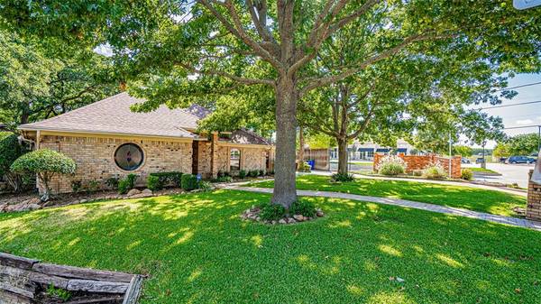 Mansfield, TX 76063,1000 Shady Oak Trail