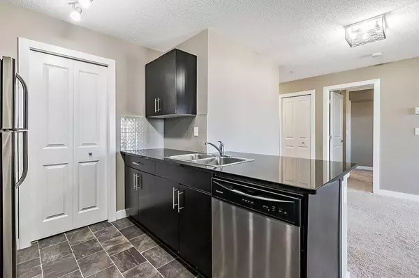 Calgary, AB T2X 2B9,81 Legacy BLVD SE #1310