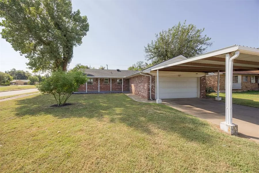 3232 Simmons Drive, Del City, OK 73115