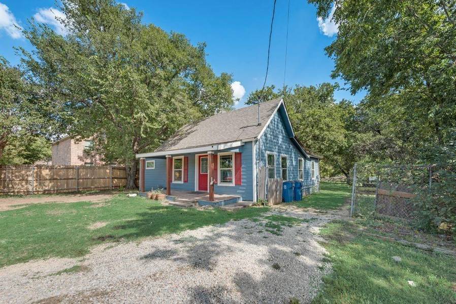 1003 S Sparks Street, Alvarado, TX 76009