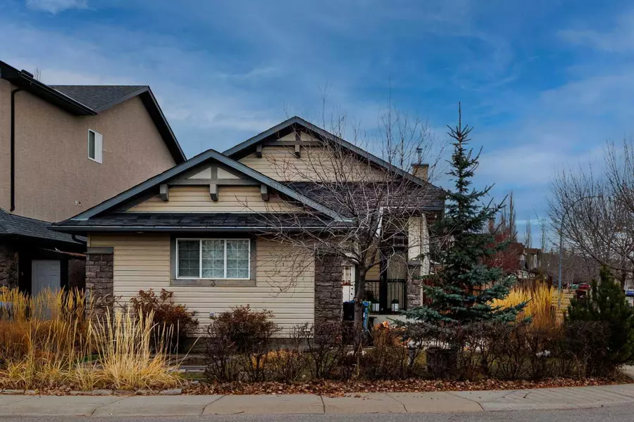 3 Tuscany Vista RD Northwest, Calgary, AB T3L 2Z8