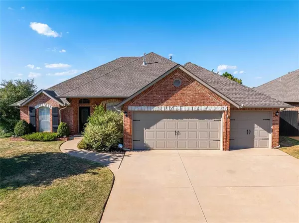 2033 Napa Valley Road, Edmond, OK 73013