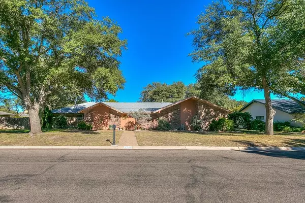 2706 Palo Duro Dr, San Angelo, TX 76904