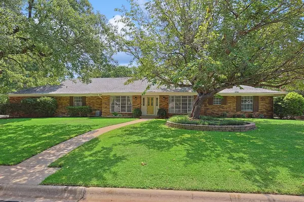 119 Ridgecrest Circle, Denton, TX 76205