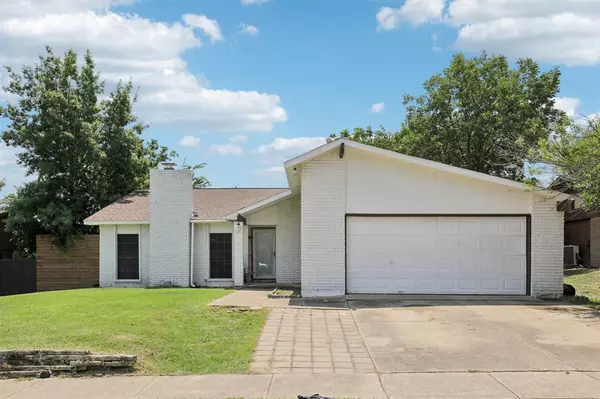 Bedford, TX 76021,3828 Walnut Drive