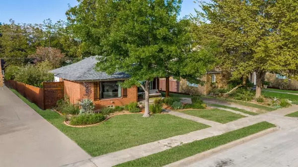 2751 Ivandell Avenue, Dallas, TX 75211