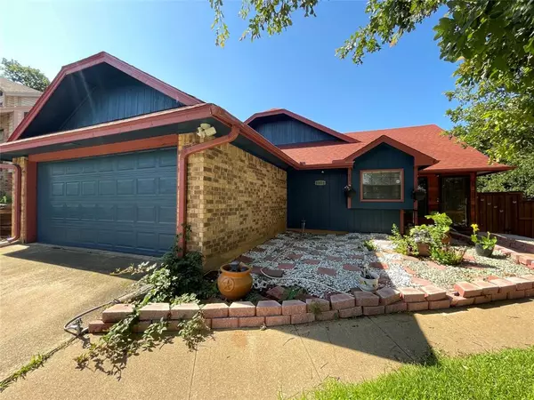 Arlington, TX 76016,6406 WOODS EDGE Drive