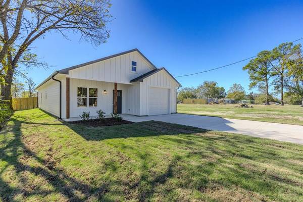 Lone Oak, TX 75453,109 Etter Street