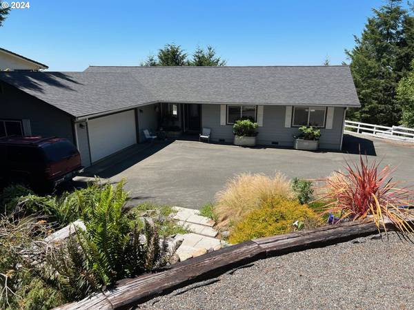 15696 UPPER BENHAM LN, Brookings, OR 97415