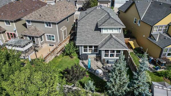 457 Mahogany CT Southeast, Calgary, AB T3M 0T7