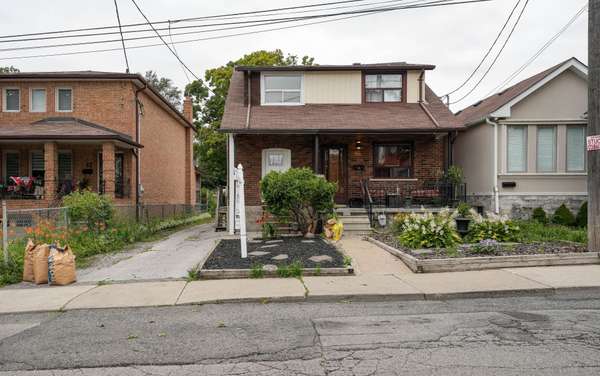 44 Branstone RD, Toronto W03, ON M6E 4E4