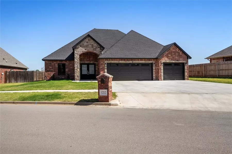 1212 Crimson Drive, Weatherford, OK 73096