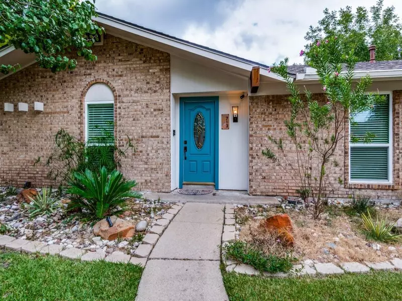 713 Woodcastle Drive, Garland, TX 75040