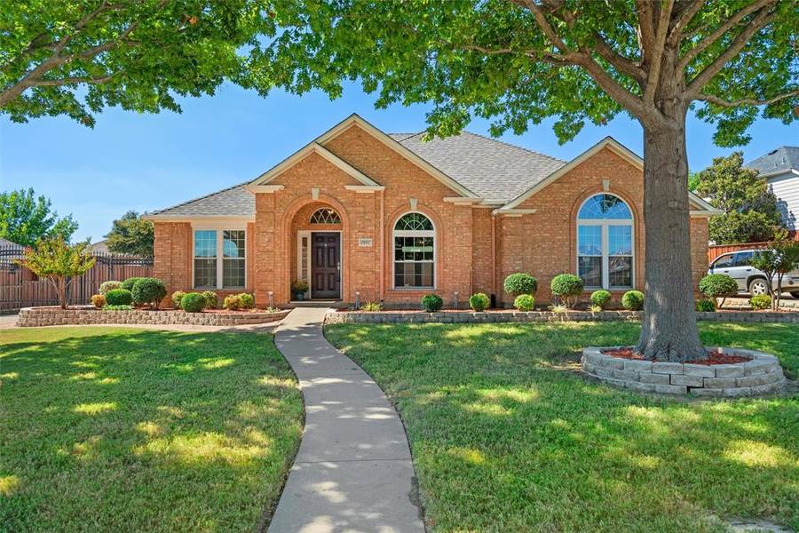 2807 Saint Charles Drive, Mansfield, TX 76063