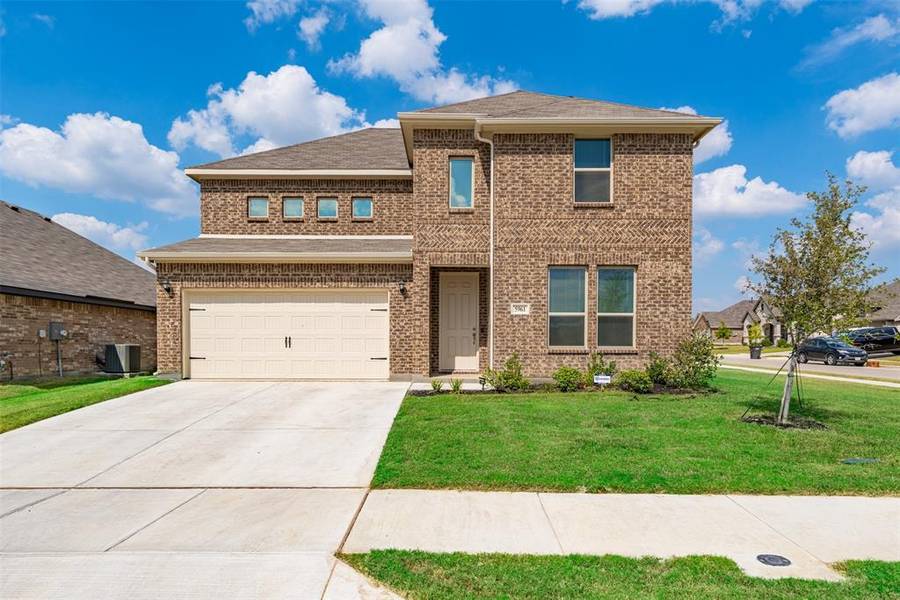 5961 Halls Lake Loop, Fort Worth, TX 76179