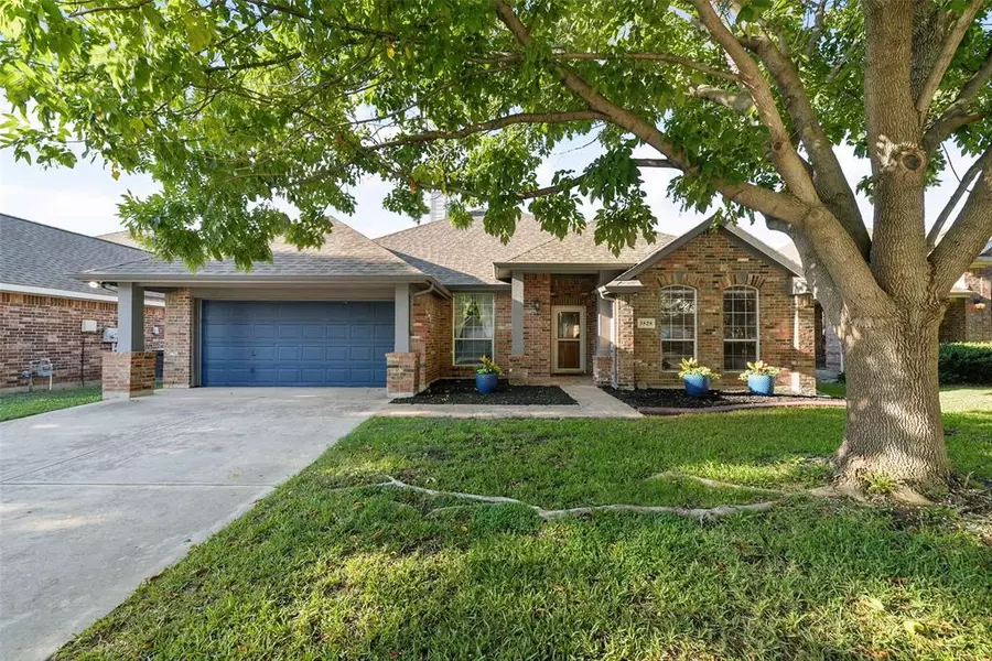 3828 Shiver Road, Fort Worth, TX 76244