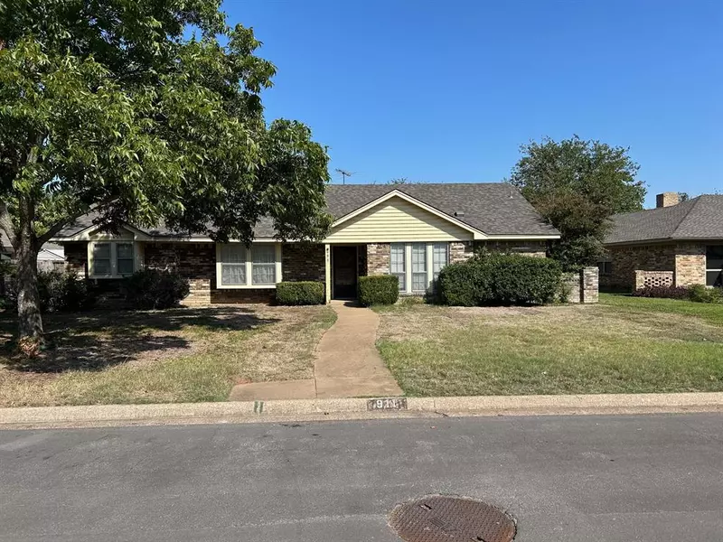 911 Pebblebrook Drive, Allen, TX 75002