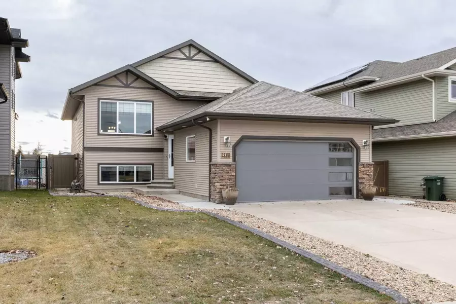 5311 48 ST, Innisfail, AB T4G 0B8