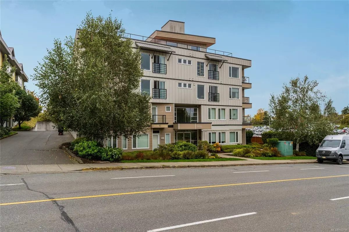 Esquimalt, BC V9A 3L9,1405 Esquimalt Rd #404