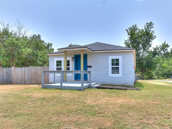 1523 W Logan Avenue, Guthrie, OK 73044