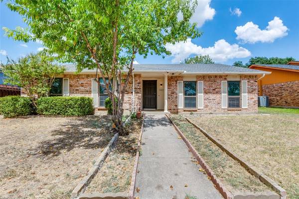 10323 Black Walnut Drive, Dallas, TX 75243