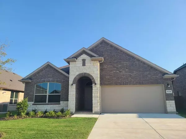 5236 CRYSTAL LAKE Avenue,  Krum,  TX 76249