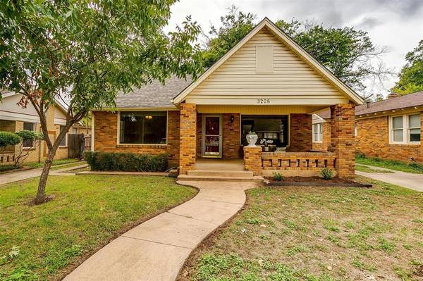 3228 Rogers Avenue,  Fort Worth,  TX 76109