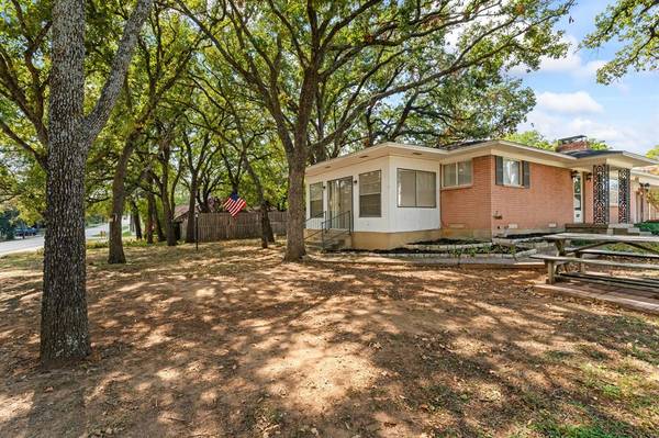 Highland Village, TX 75077,102 Woodland Drive