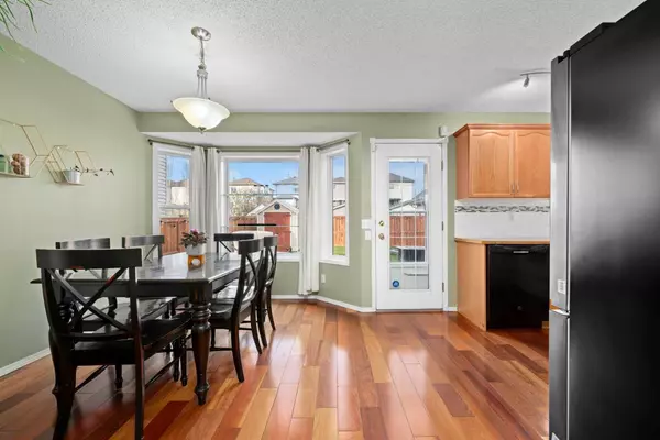 Calgary, AB T3K4V7,211 Covewood PARK Northeast