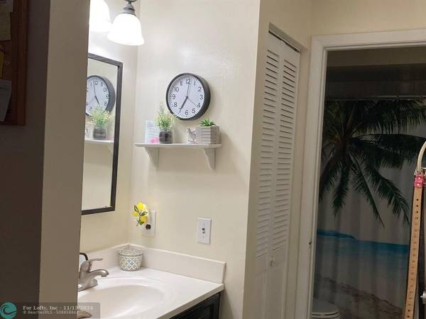 Sunrise, FL 33322,9999 W Summerbreeze Dr  #108