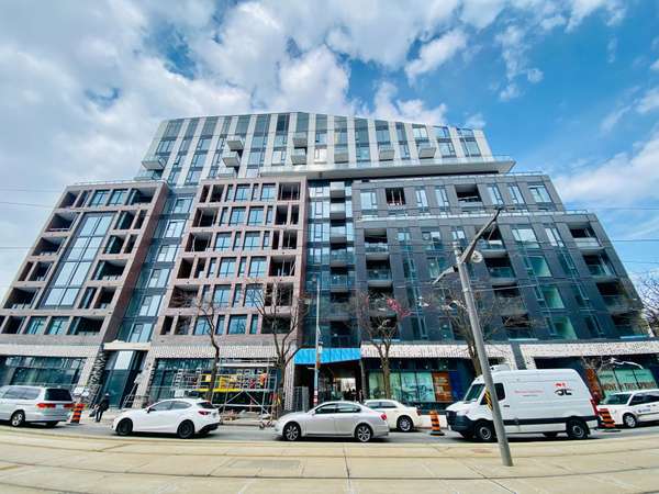 1808 St Clair AVE W #418, Toronto W03, ON M6N 0C1