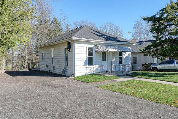 246 Thames ST N, Ingersoll, ON N5C 3E4