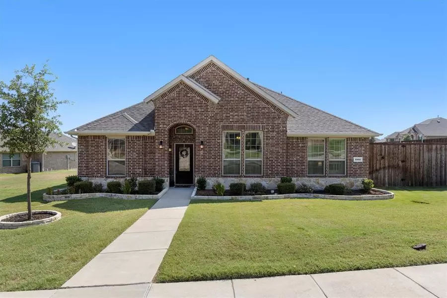 1502 Burlingame Drive, Rockwall, TX 75087