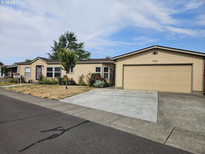 789 HARVEST WAY #92, Woodburn, OR 97071