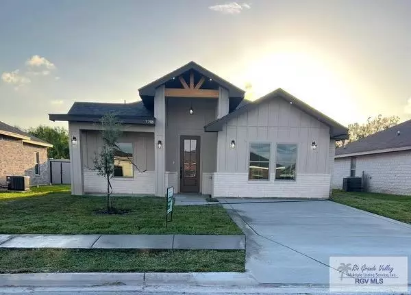 7748 PALM GROVE DR., Brownsville, TX 78521