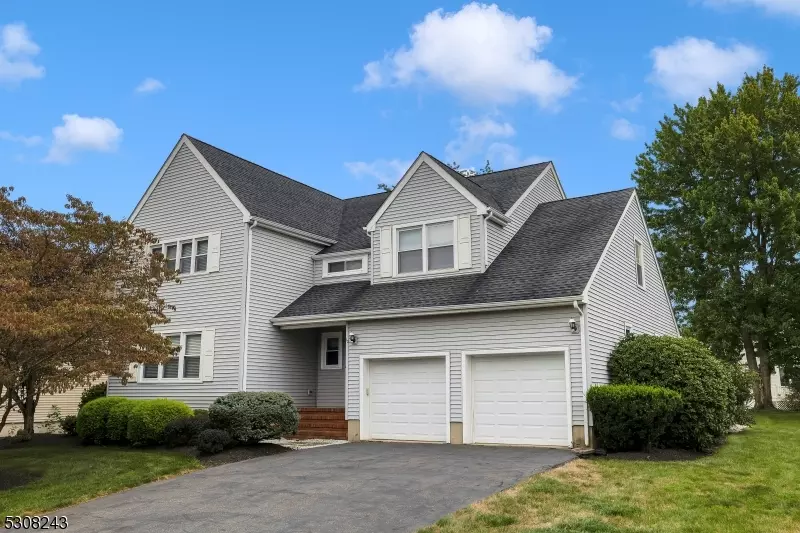 13 Woodville Ter, Hillsborough Twp., NJ 08844