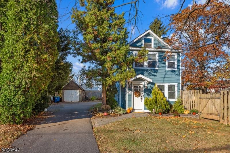 204 W Frech Ave, Manville Boro, NJ 08835