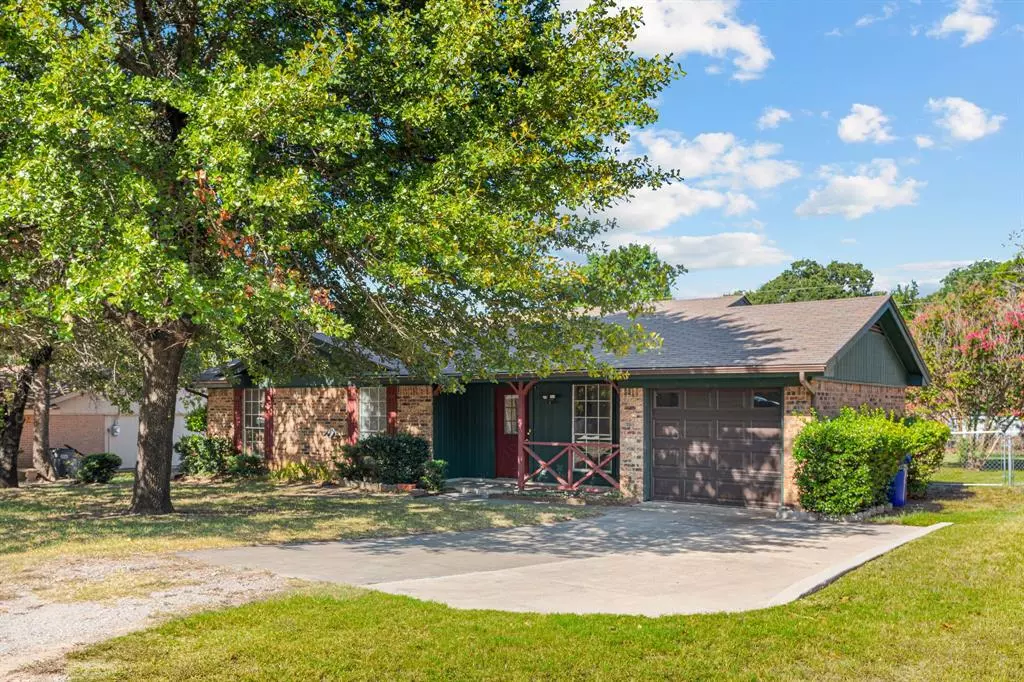 Azle, TX 76020,208 Lilac Lane